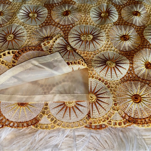 New Antonio Melani Elegant Yellow Pencil Crochet Skirt, Size 0, $120 - Picture 6 of 6